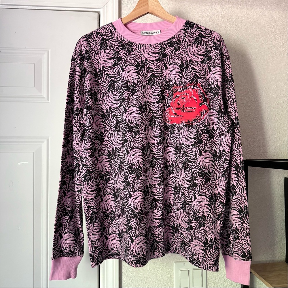 SSENSE WORKS pink black botanical‎ leaf rose graphic crew neck pullover sweater